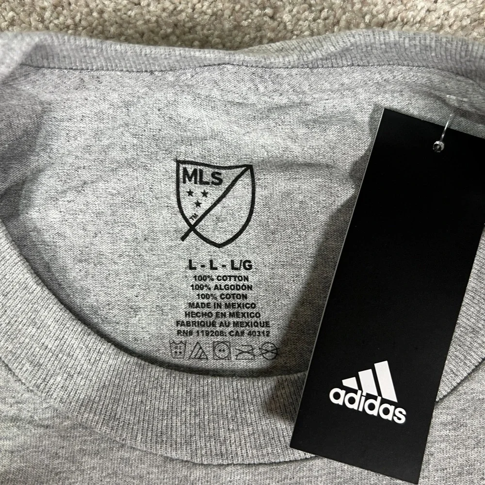 Adidas Mens Large Gray Atlanta United‎ FC Short Sleeve Soccer T-Shirt NWT
